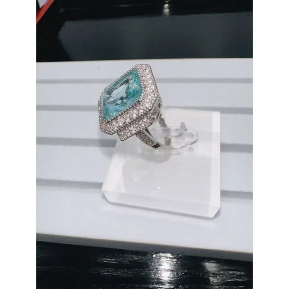 Aquamarine Cubic Zirconia White Crystal Ring Size 7 - Picture 15 of 16